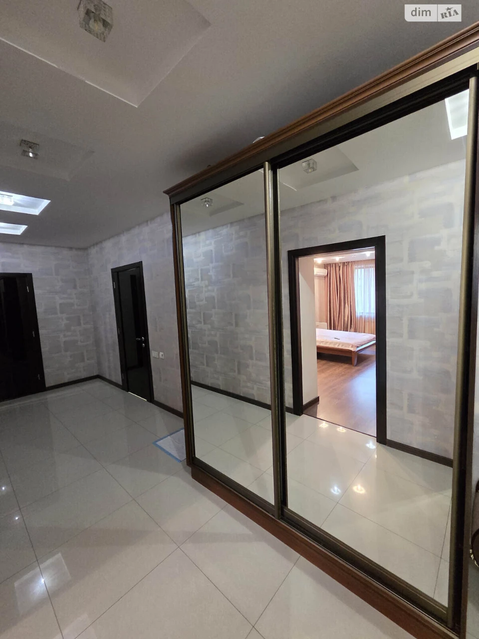 Long-Term Apartment Rental