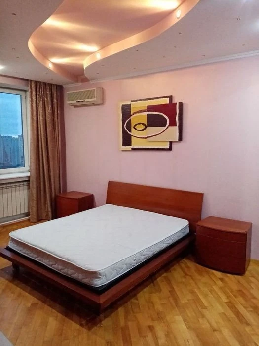 2-room apartment with renovation. For sale. View, 73 sq. m.