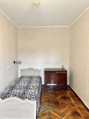 Three-bedroom apartment for sale in a brick building in Sarzhin Yar.