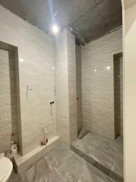 2 комнатная квартира в новостройке! Золотой берег!