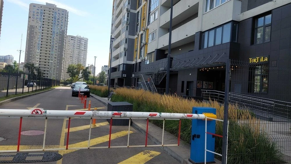 2-room apartment for sale in the Rusanivska Gavan residential complex, 53 m2, 25th floor.
