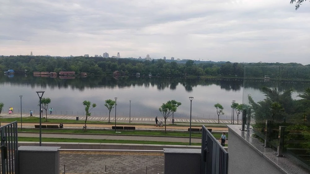 2-room apartment for sale in the Rusanivska Gavan residential complex, 53 m2, 25th floor.