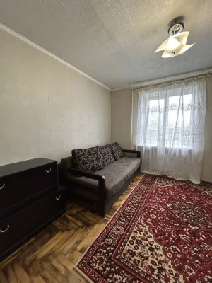 Продажа 1-х комн, ул. Лобоновского, площадь 38 кв2, возле Стад