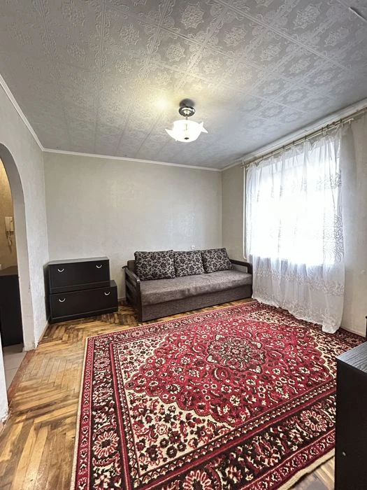 Продажа 1-х комн, ул. Лобоновского, площадь 38 кв2, возле Стад