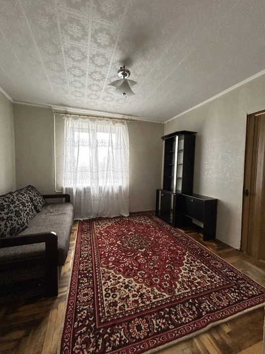 Продажа 1-х комн, ул. Лобоновского, площадь 38 кв2, возле Стад