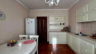 2-room apartment Petro Hryhorenko Ave., 18-A