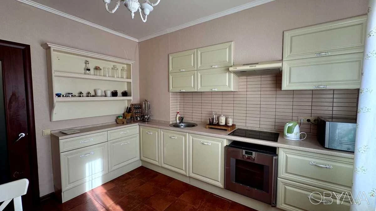 2-room apartment Petro Hryhorenko Ave., 18-A