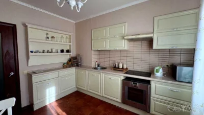 2-room apartment Petro Hryhorenko Ave., 18-A
