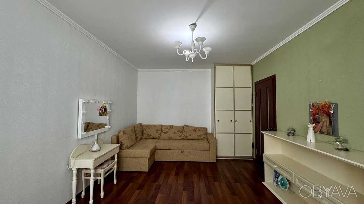2-room apartment Petro Hryhorenko Ave., 18-A