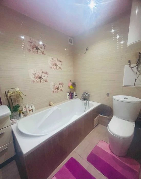 Three-room apartment for sale near Levada metro station.