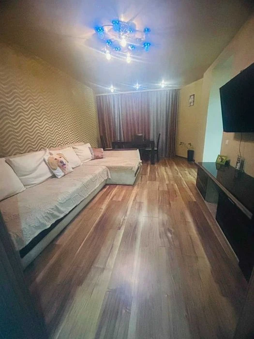 Three-room apartment for sale near Levada metro station.