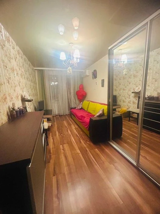 Three-room apartment for sale near Levada metro station.