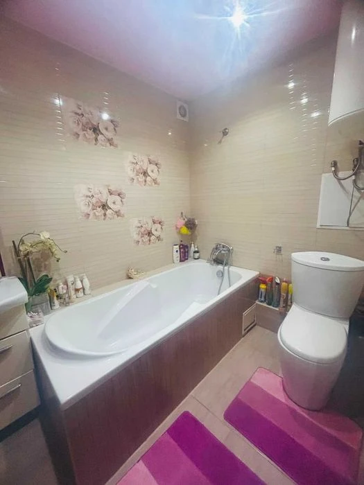 Three-room apartment for sale near Levada metro station.