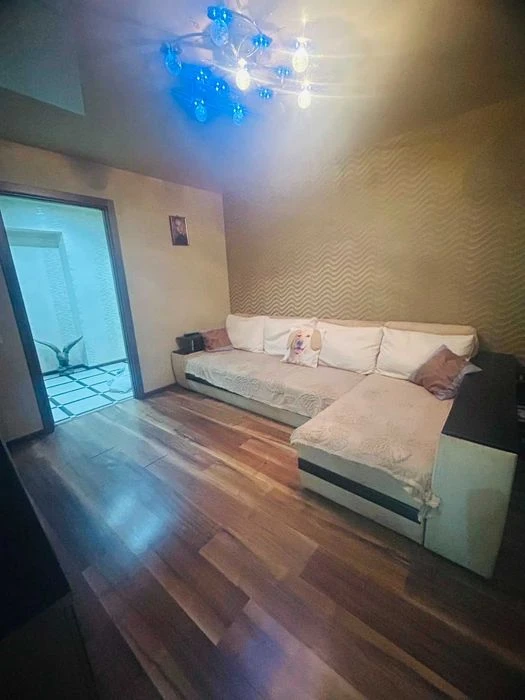 Three-room apartment for sale near Levada metro station.