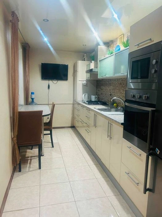 Three-room apartment for sale near Levada metro station.