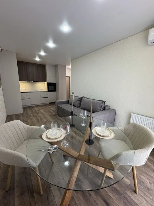 Sale of 1-room apartment in the Nova Angliya residential complex with renovation in the Windsor building