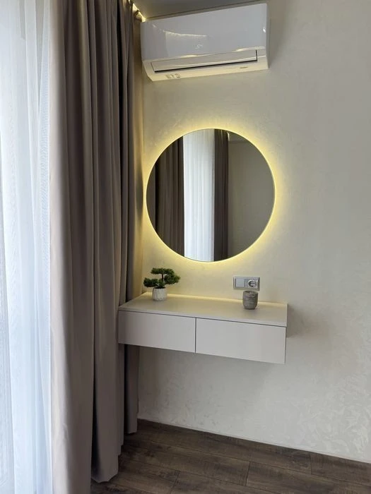 Sale of 1-room apartment in the Nova Angliya residential complex with renovation in the Windsor building
