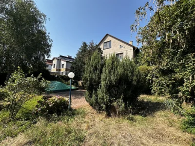 House in Odessa on 10 acres - swimming pool, green area and above