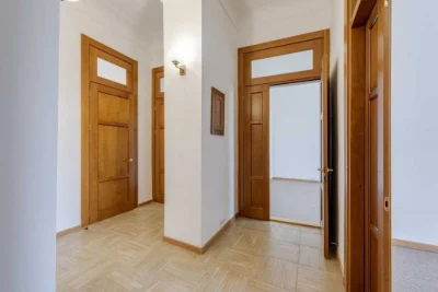 NO COMMISSION. 4-room apartment for sale 90 sq. m. Velyka Vasylkivska, 4