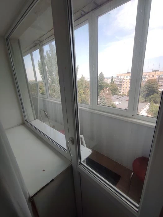 Продается 2 комнатная квартира студия пр.Поля, Центр, Днепр