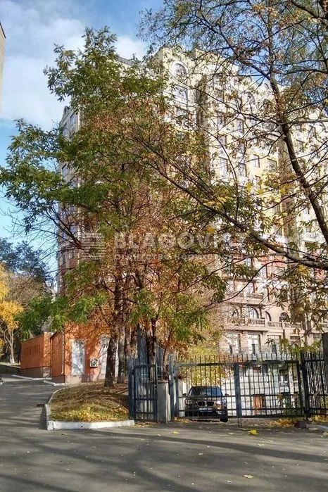 Franka Ivana, 4b, apartment in the residential complex "Ambassador House" Bohdana Khmel