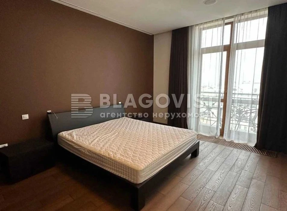 Franka Ivana, 4b, apartment in the residential complex "Ambassador House" Bohdana Khmel