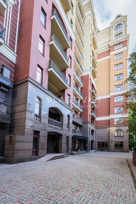Franka Ivana, 4b, apartment in the residential complex "Ambassador House" Bohdana Khmel