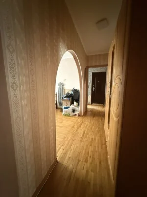 Продам 3-комнатную квартиру ул. Миколайчука.