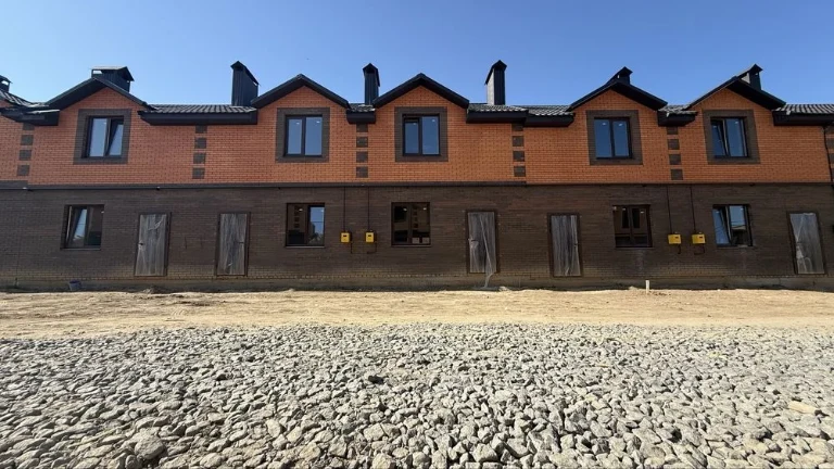 Townhouse for sale 2 rooms 80 square meters Good location