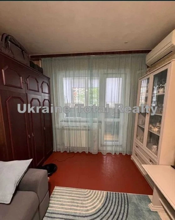 TROESCHYNA! 3-room apartment on Chervonoy Kalyna Avenue (