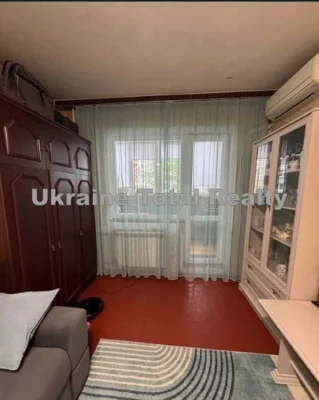 TROESCHYNA! 3-room apartment on Chervonoy Kalyna Avenue (