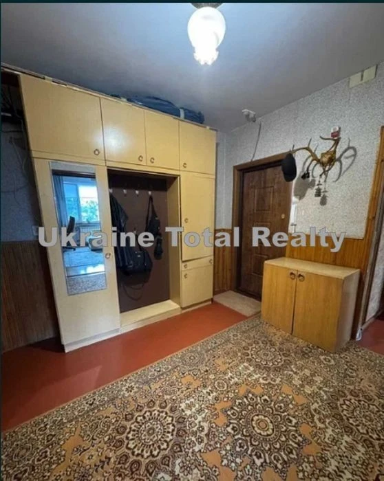 TROESCHYNA! 3-room apartment on Chervonoy Kalyna Avenue (