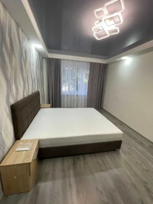 Продам 2-к квартиру в районе Малого рынка