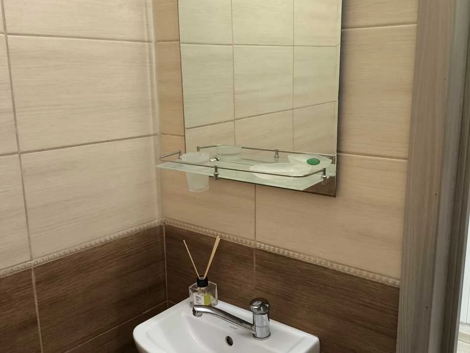Apartment. Kharkiv, Kontorska St. (Chervonozhovtneva), 15, k.