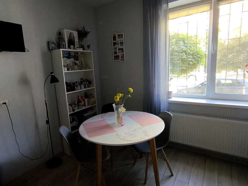 Apartment. Kharkiv, Kontorska St. (Chervonozhovtneva), 15, k.