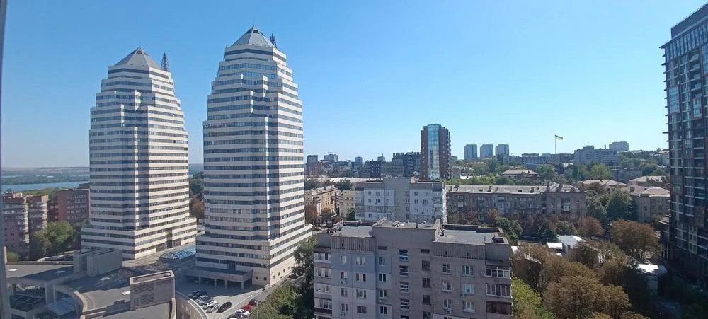 Ексклюзивний пентхаус із терасою в ЖК NEBO Нагорка, Вернадсь