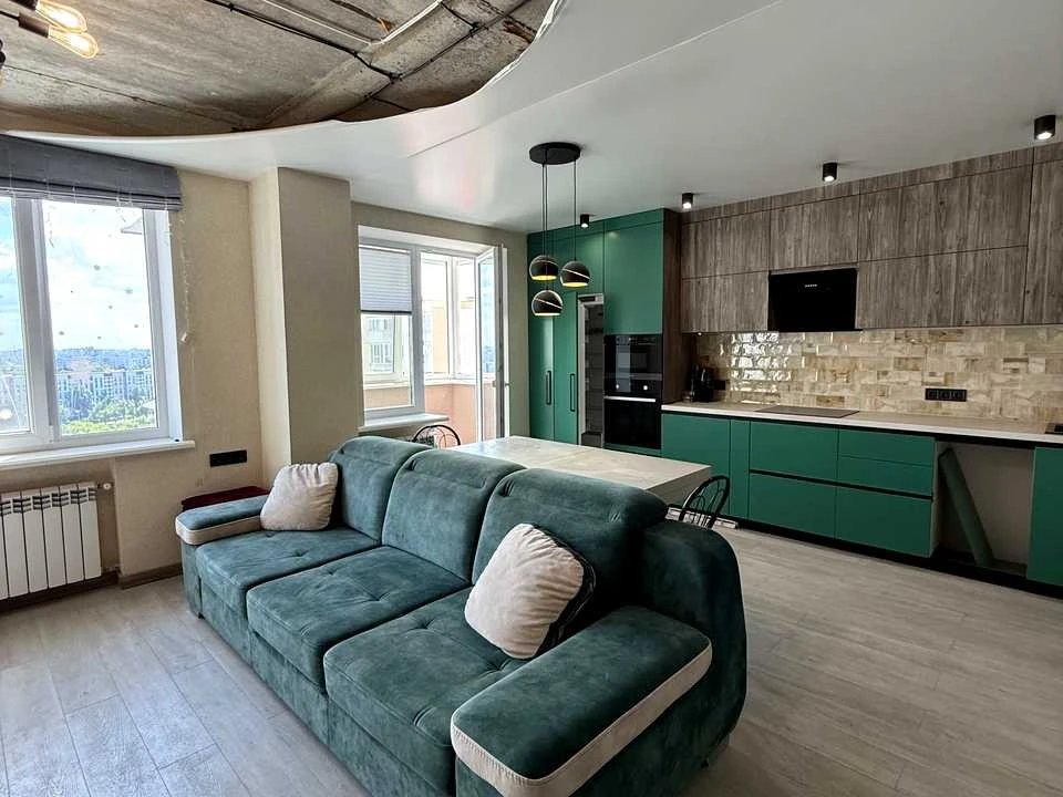 Apartment. Kharkiv, Gvardeytsiv-Shyronintsiv st.