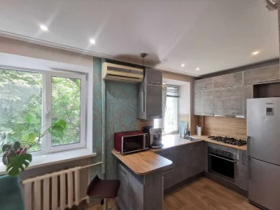 3-room apartment with renovation, Pivnichnokiltseva Street