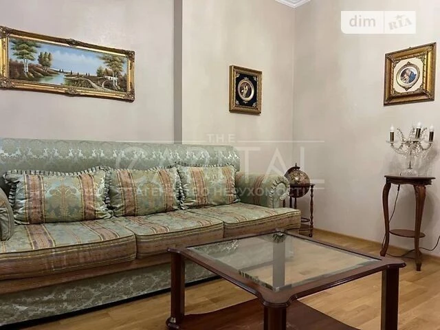 Sale of 2-room apartment 99 sq. m. on Konovaltsya Yevhena 44A street •