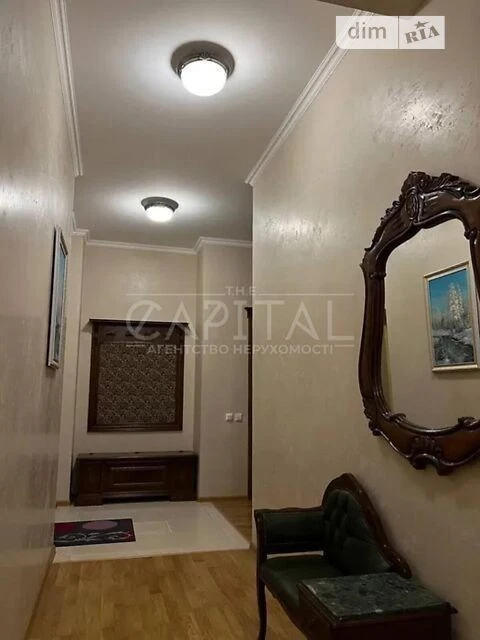 Sale of 2-room apartment 99 sq. m. on Konovaltsya Yevhena 44A street •