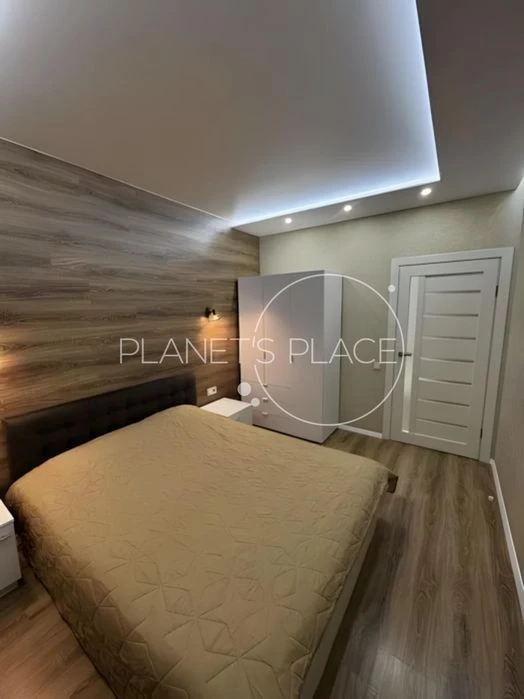 I am selling a one-room apartment in the residential complex Comfort Town, Regenera St.