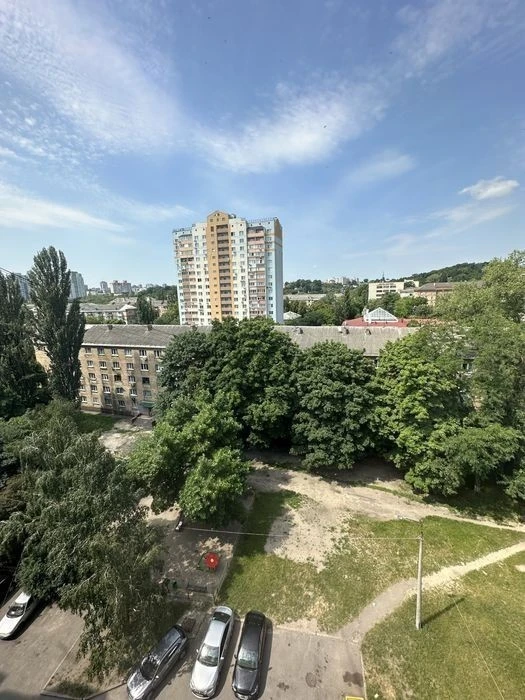 For sale 3-room Avtozavodska 93/Vyshgorodska brick with gas