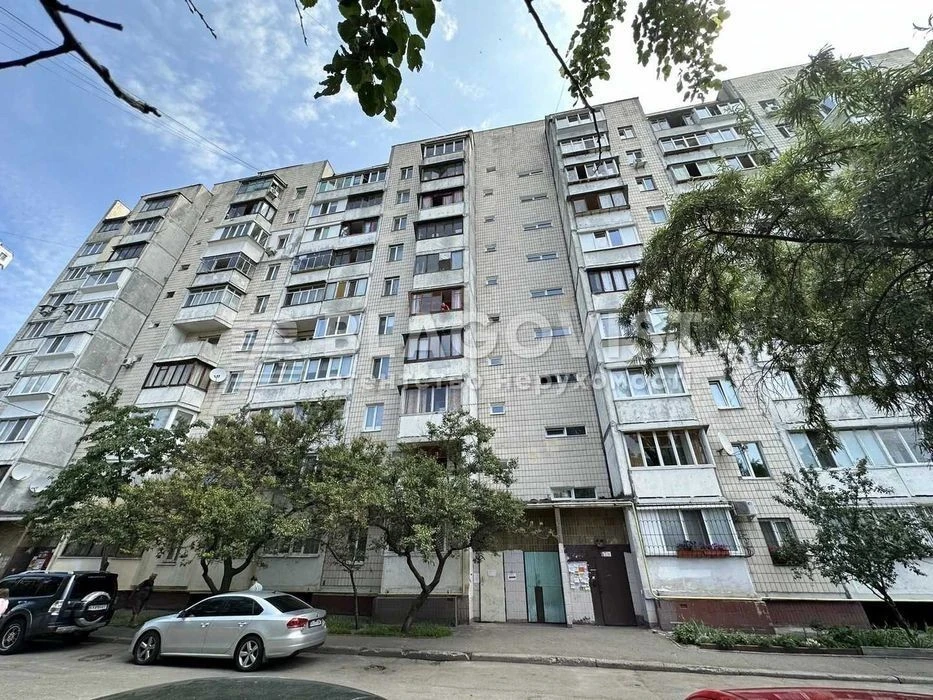 For sale 3-room Avtozavodska 93/Vyshgorodska brick with gas