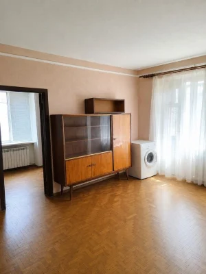 I am selling a 2-room apartment on KhTZ.