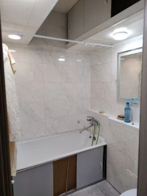 I am selling a 2-room apartment on KhTZ.
