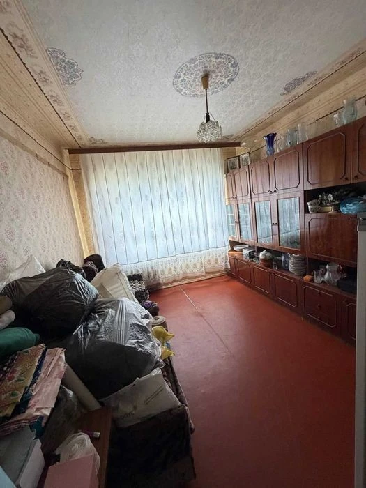 Sale of a 3-room apartment of 71m² in the center of Troyeshchyna, Ronalda Rey St.