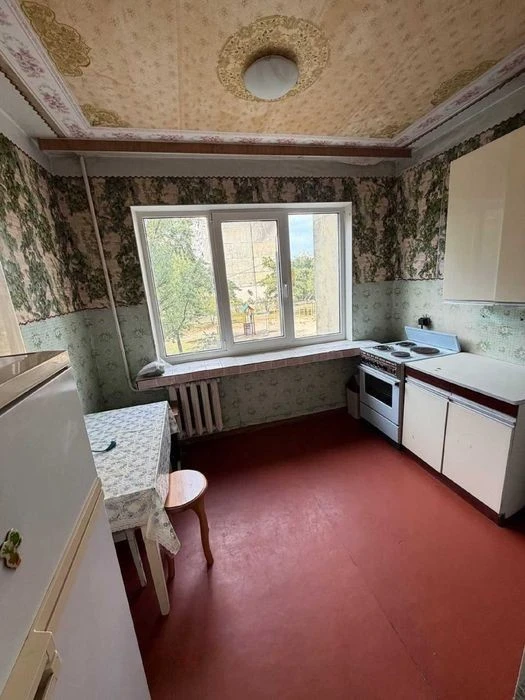 Sale of a 3-room apartment of 71m² in the center of Troyeshchyna, Ronalda Rey St.