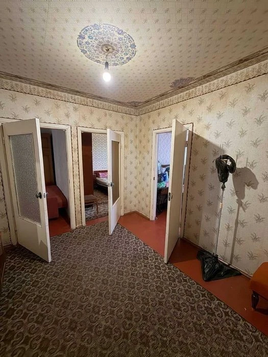 Sale of a 3-room apartment of 71m² in the center of Troyeshchyna, Ronalda Rey St.