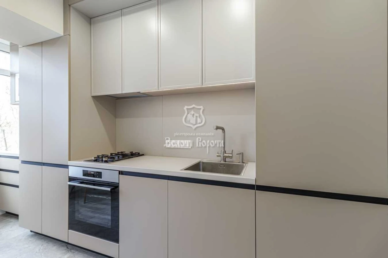 Продаж 1-кімнатної квартири 43 м², Русанівська наб., 16