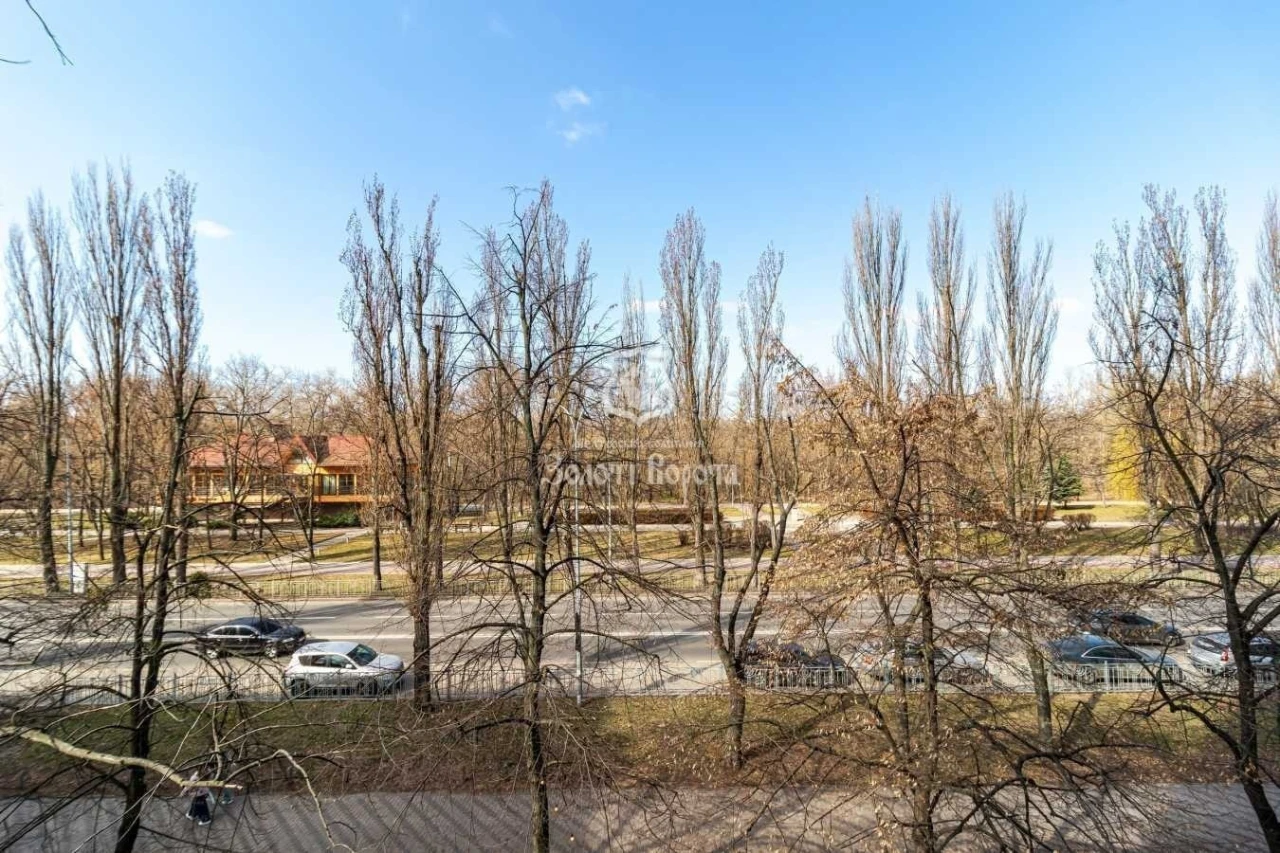 Продаж 1-кімнатної квартири 43 м², Русанівська наб., 16